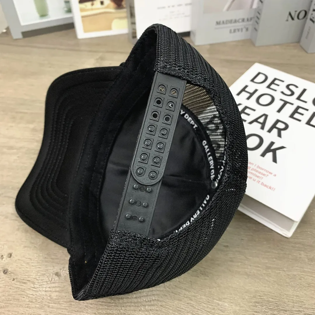 Non-returnable, non-exchangeable 9739#P76#GALLERY DEPT Color-printed mesh baseball cap for men and women, versatile hat with a face, little couple hat# Adjustable Color: White